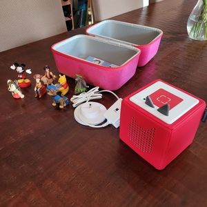 Tonies Bundle with case and 7 characters